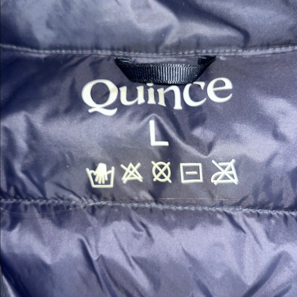 QUINCE Lightweight Down Packable Puffer Jacket - Picture 8 of 9